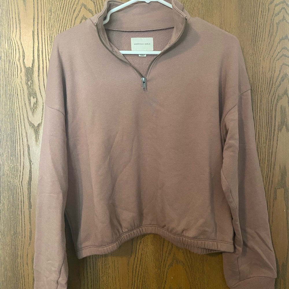 American Eagle cropped crew neck sweater